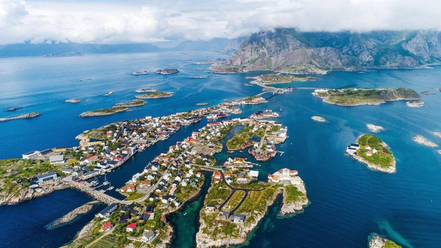 Attraktiv Leilighet Pa Kaikanten I Henningsvaer Exterior photo